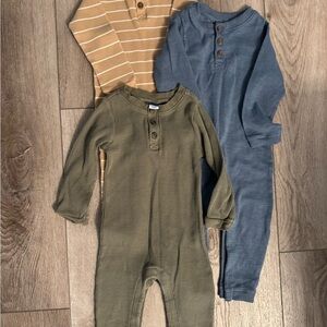 OLD NAVY Long Sleeve Thermal-Knit Henley One Piece Rompers 18-24 Months